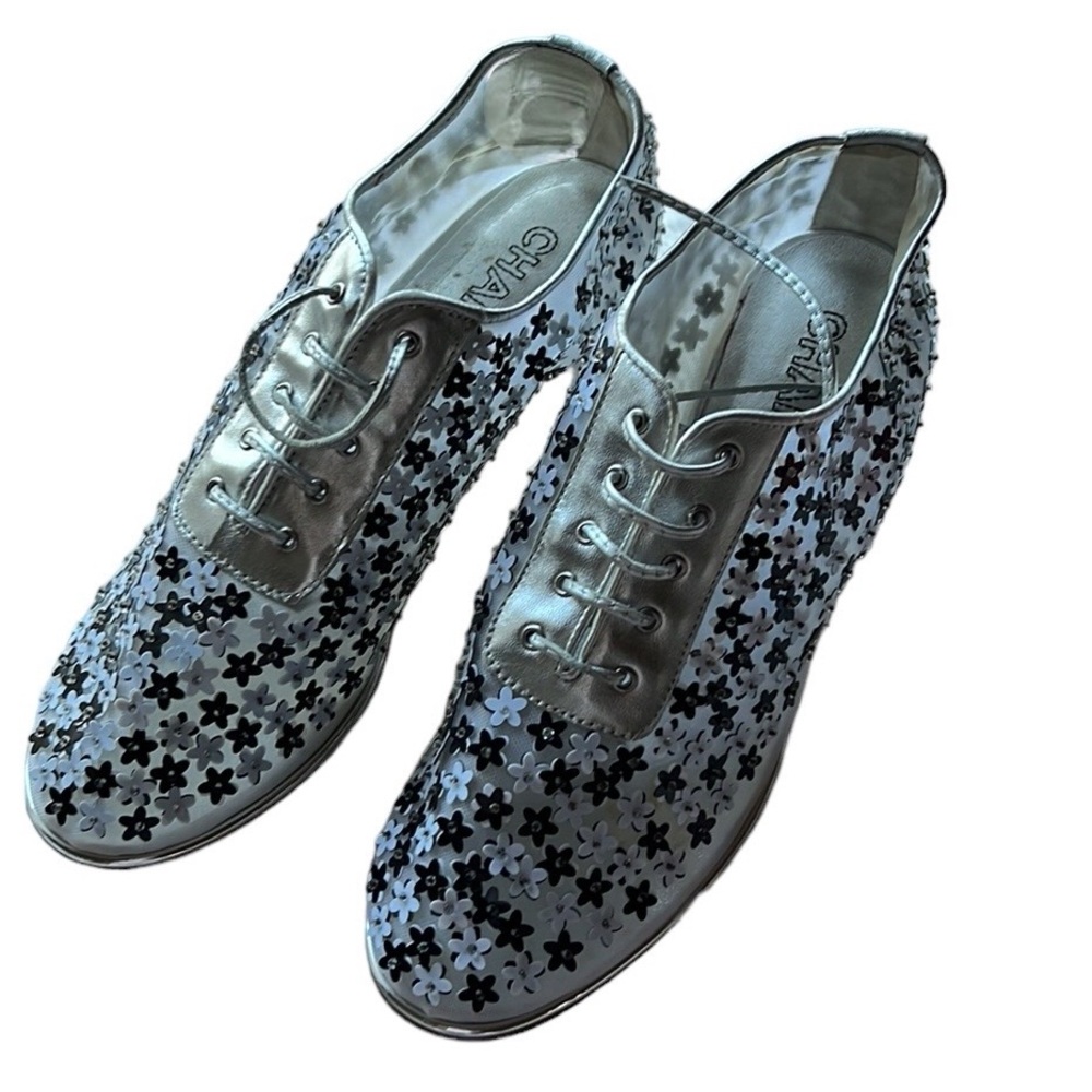 🔥Pre-loved Chanel Style Silver & Black Floral Heeled Oxfords 🔥